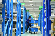 多<dptag>平</dptag><dptag>台</dptag>库存不同步怎么办？2026年电商进销存<dptag>ERP</dptag>选型指南：告别超<dptag>卖</dptag>与积压