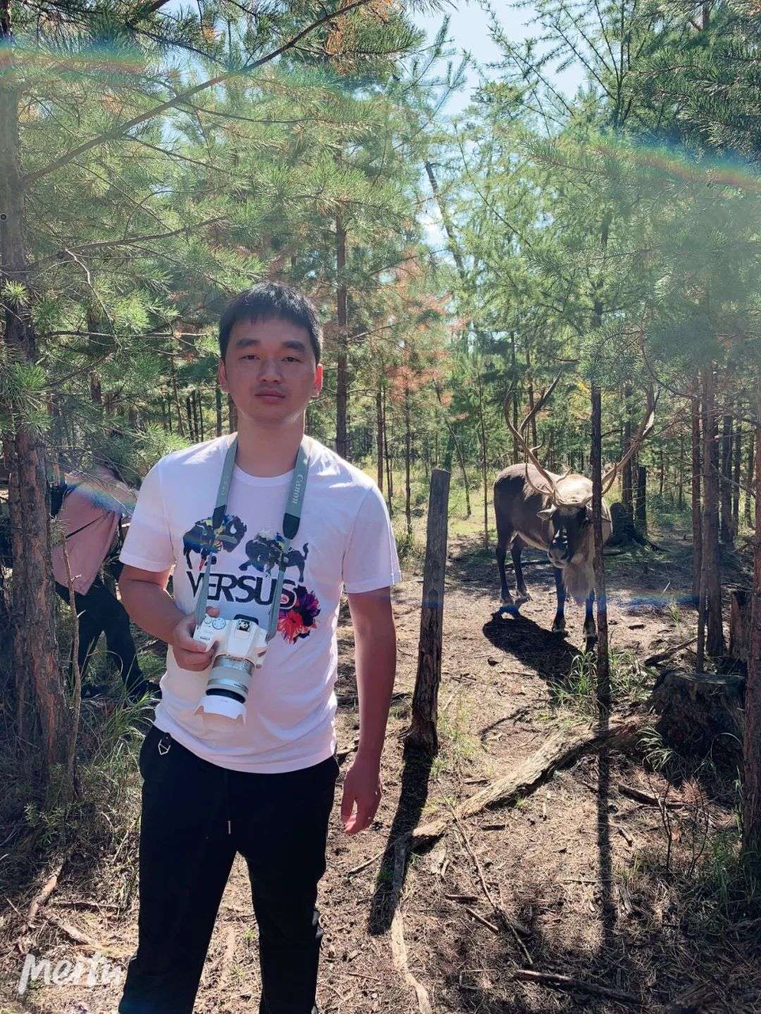 疫情擋不住義烏人賺錢！員工電競酒店包房辦公，老板娘被隔離還串珠