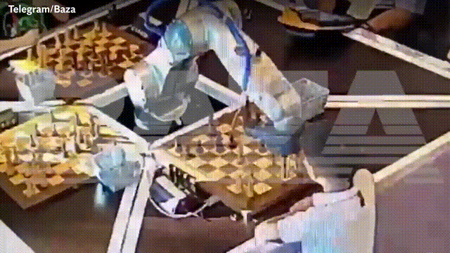 AI覺醒？國際象棋機器人急眼，竟折斷7歲男孩手指