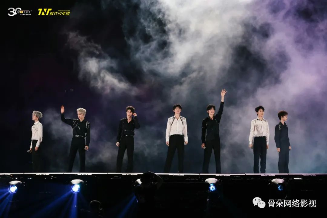 粉絲、黃牛、平臺(tái)，三方視角解析2023演出市場(chǎng)