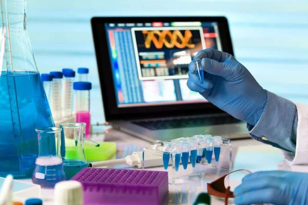 數字化轉型東風已至，云計算如何為醫藥行業開良方？