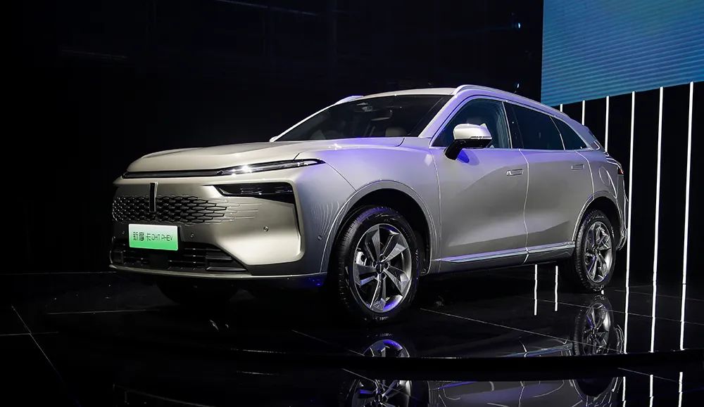 汽車價格戰2.0打響，比亞迪長城吉利率先開火，蔚來被迫入局