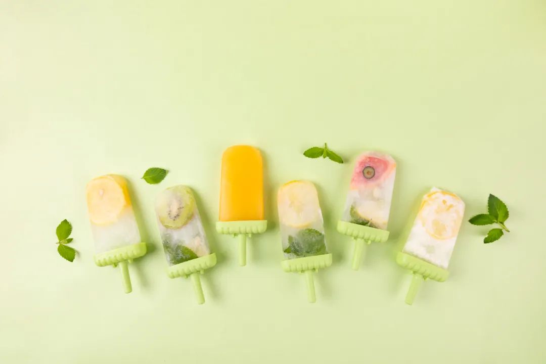 中場戰(zhàn)事：爭奪年輕人的胃：咖啡、奶茶卷低價，水果、酸奶成“刺客”