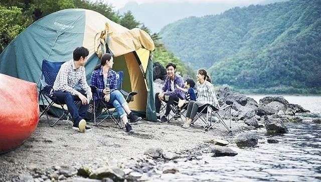 畸形的小紅書、抖音打卡，從不要臉到不要命