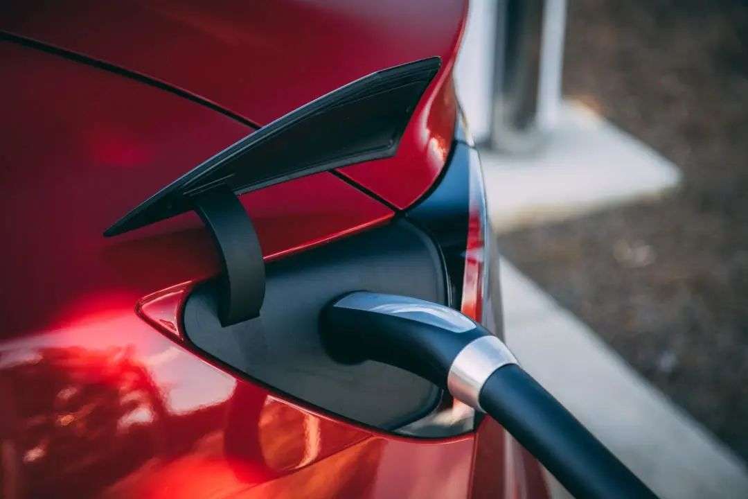 萬億級汽車產業重構中，屬于你的機會在哪里？