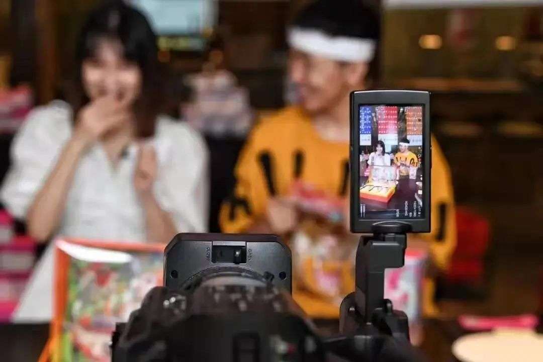 俞敏洪比羅永浩更該“淘”：更高的GMV天花板在哪里，TOP主播就在哪里