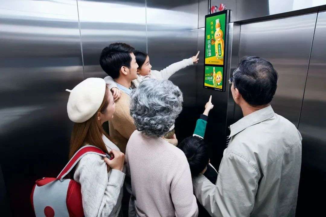 在電梯里，瞭望中國(guó)品牌的頑強(qiáng)生長(zhǎng)