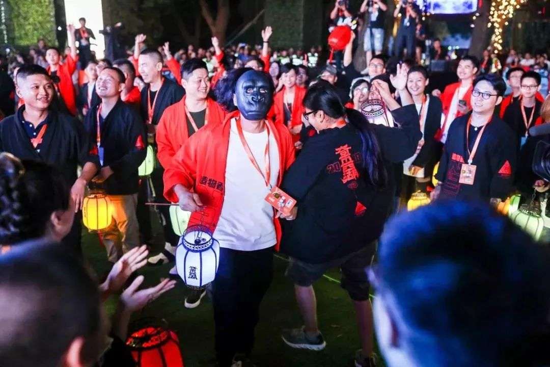 “流量焦慮”下病急亂投醫，淘寶瞄準未成年人？