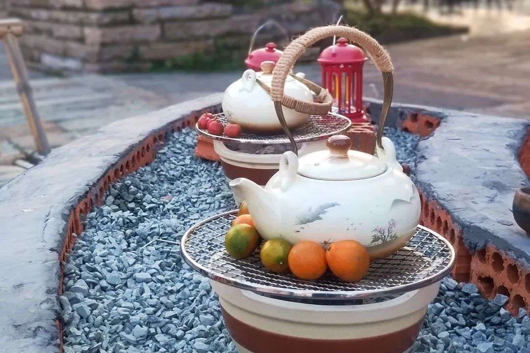 昂貴的圍爐煮茶，是咖啡店的終極對手？