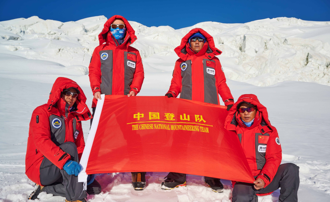 波司登引領中國品牌向世界進階的三重奏