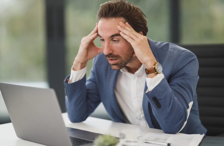 科技公司的尴尬战争：算法的“好意”，险些毁了一位父亲的人生