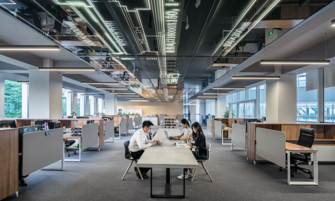 尷尬的“空窗期”，困住打工人