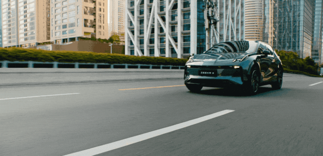 汽車價格戰2.0打響，比亞迪長城吉利率先開火，蔚來被迫入局