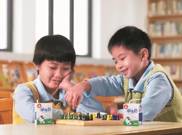 一個紙盒，裝下千億商業帝國