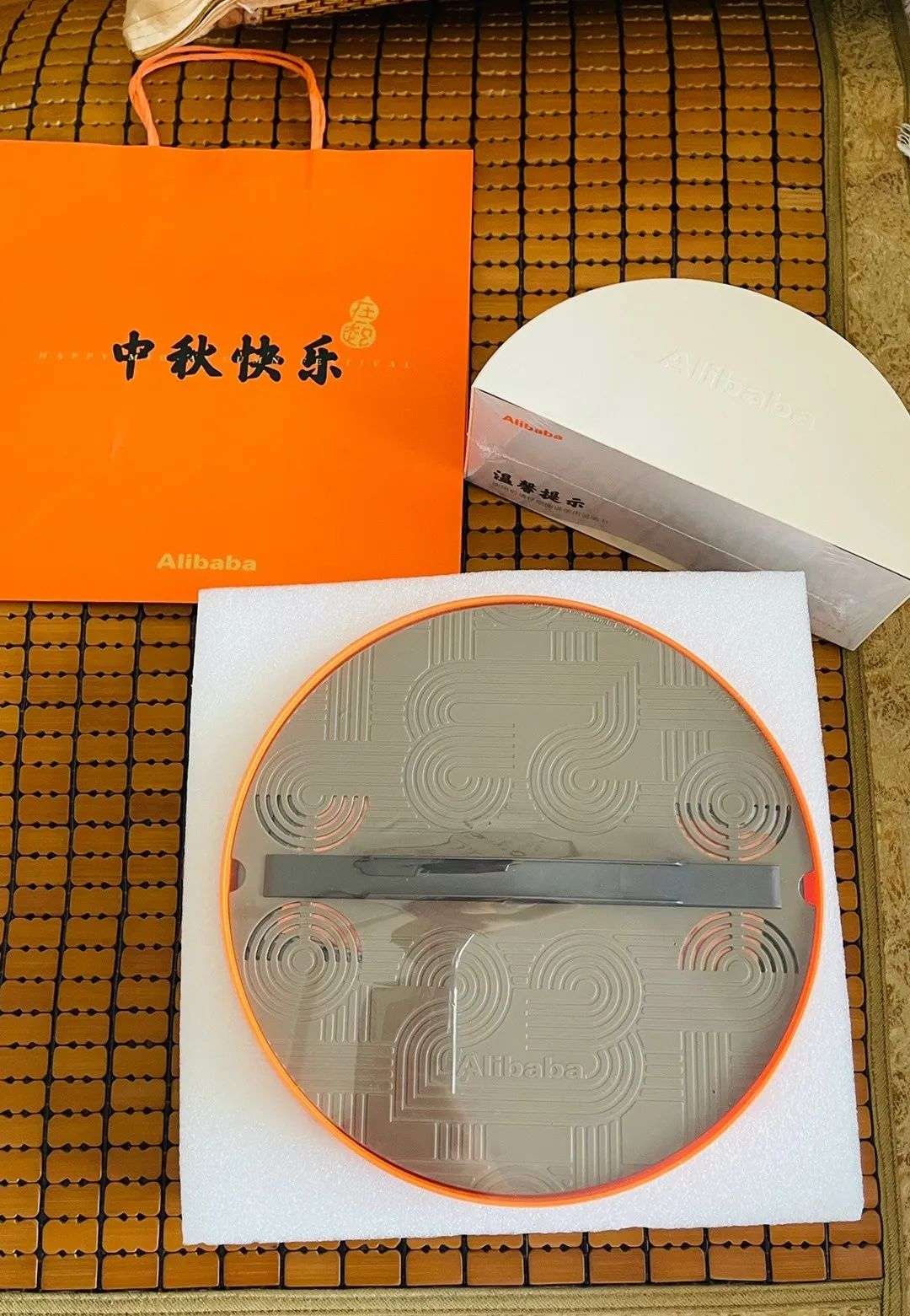 中秋月餅觀察：互聯網公司創意多，茅臺月餅難求，還有空氣月餅