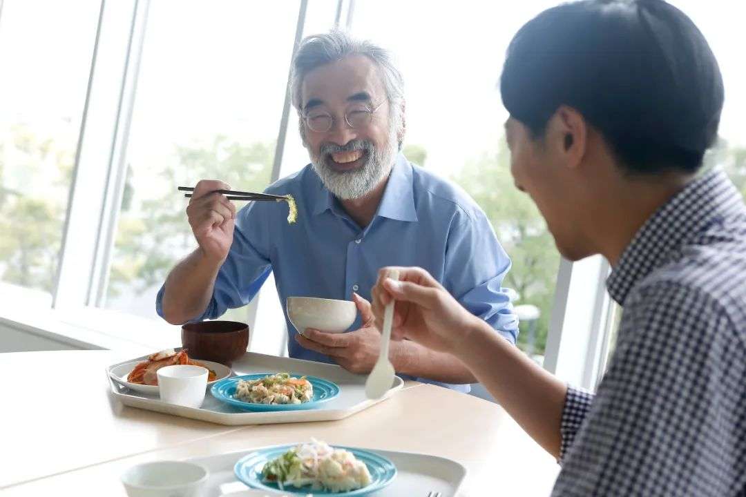 风口浪尖上的“社区食堂”，会抢走餐饮人的饭碗吗？