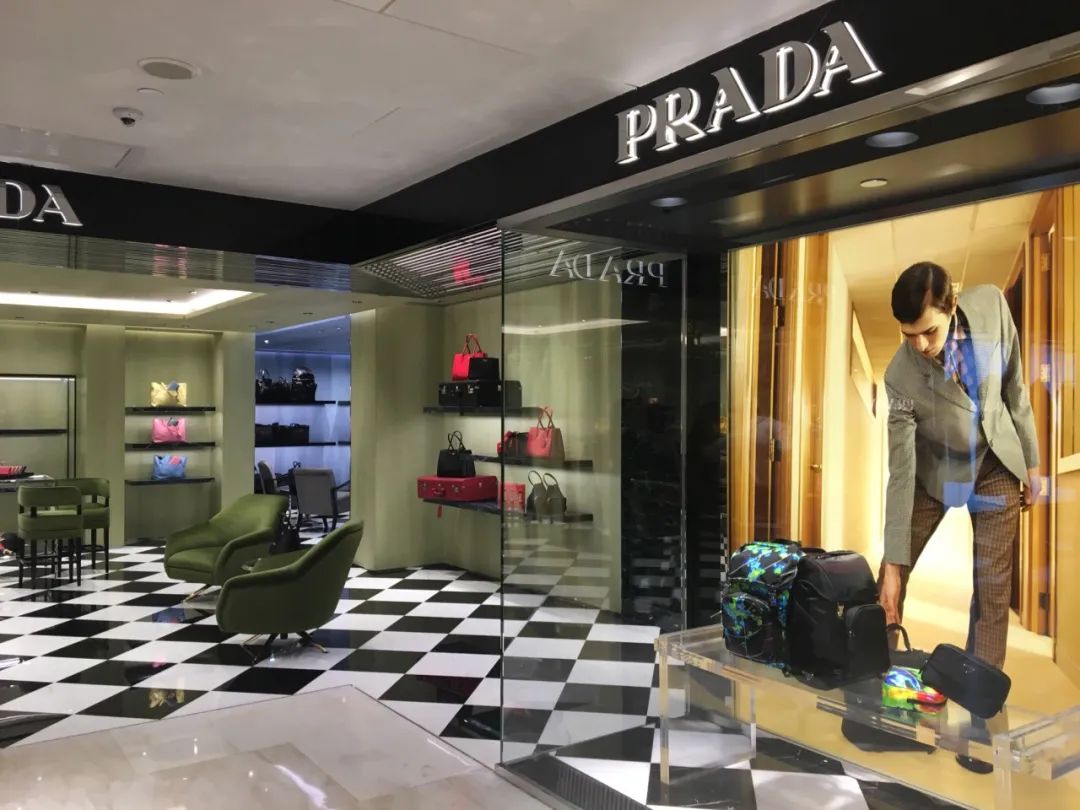 牵手中国女足，Prada营销模式变革？