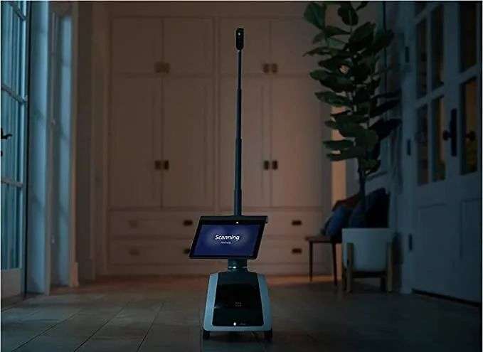 亚马逊 17 亿美元收购 iRobot，图的并不是你的「两室一厅」