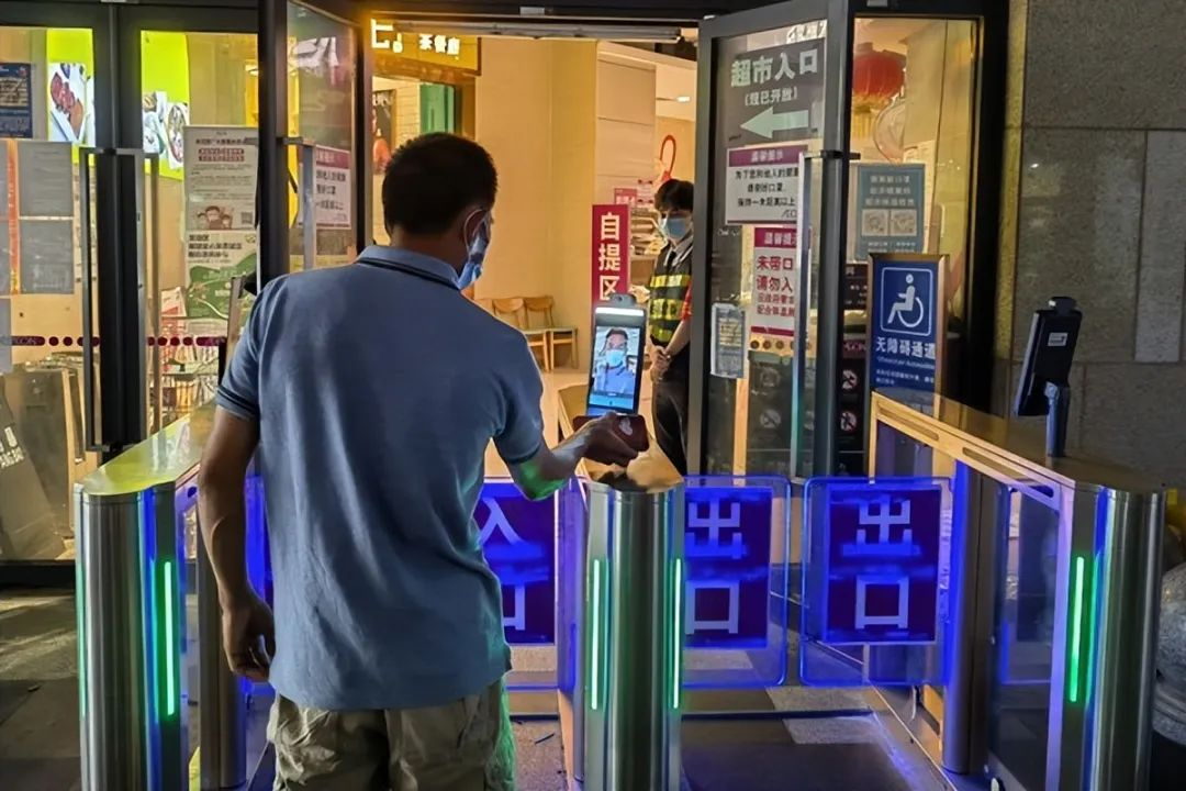 被迫下崗的“核酸亭”和“電子哨兵”，如何再就業(yè)？