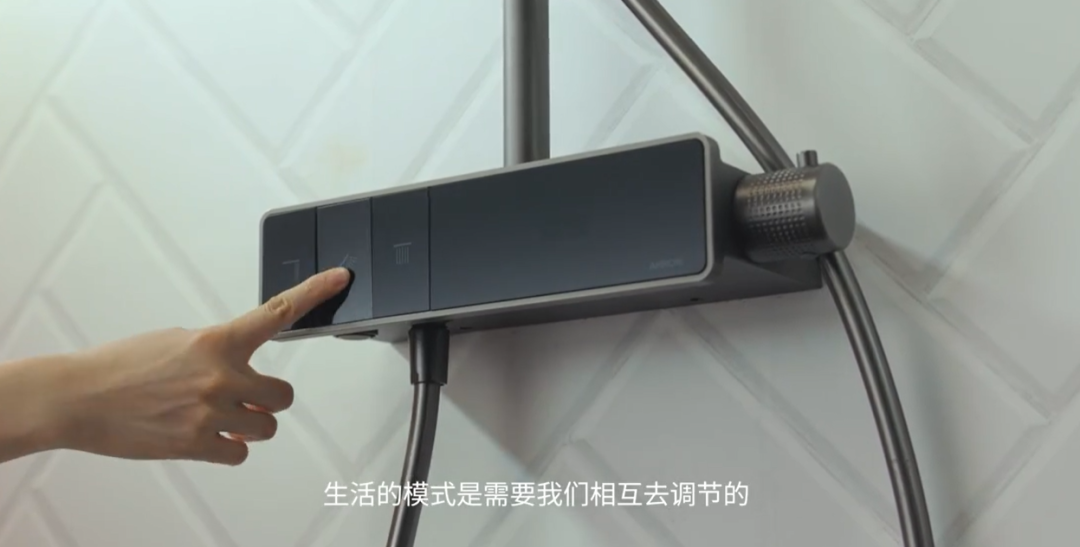當七夕遇上科技，品牌如何講述“賽博時代”的愛情故事？