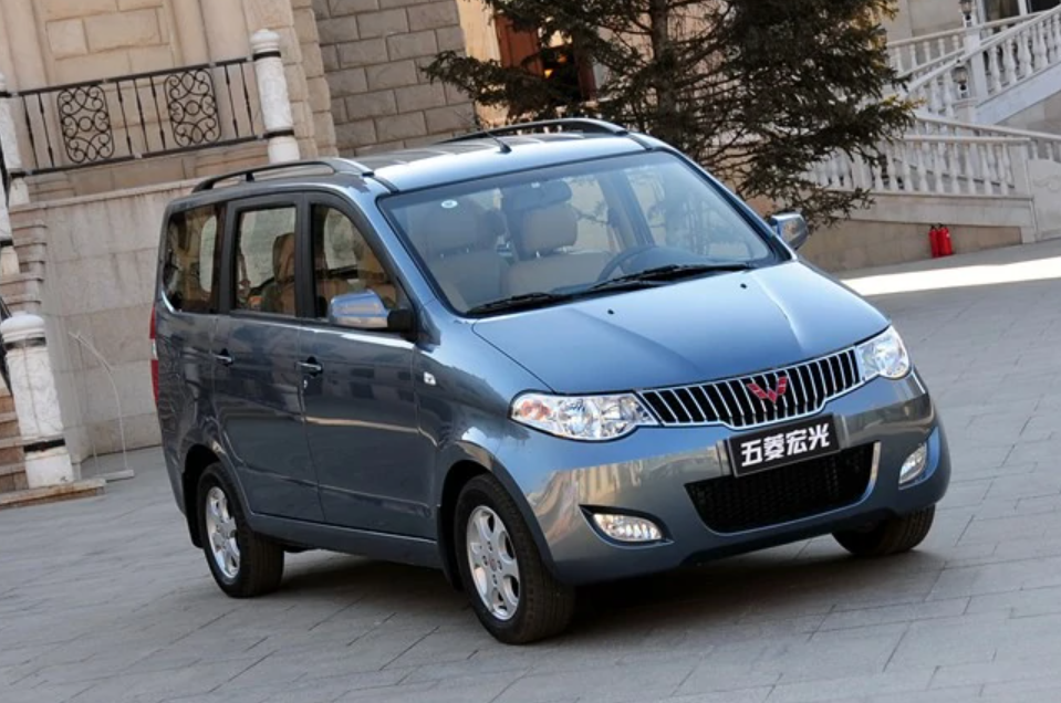 國產(chǎn)車企開始卷MPV，豐田加價提車的美夢快做完了？