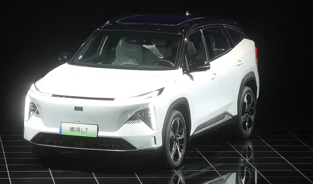 汽車價格戰2.0打響，比亞迪長城吉利率先開火，蔚來被迫入局