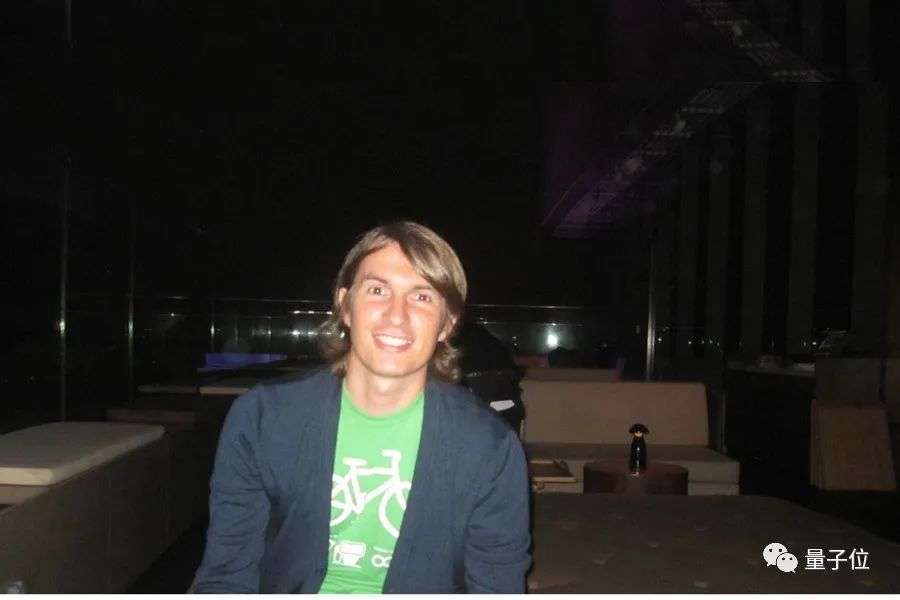 這家公司只有1個人，年賺一個億