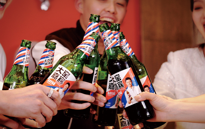 一瓶3塊，年入30億，中國最“土”飲料，靠拿捏男人逆襲