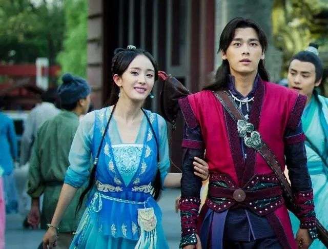 品牌的代言人“災難”：李易峰塌房背后，商業版圖有多大？