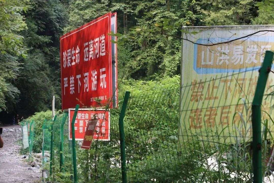 畸形的小紅書、抖音打卡，從不要臉到不要命