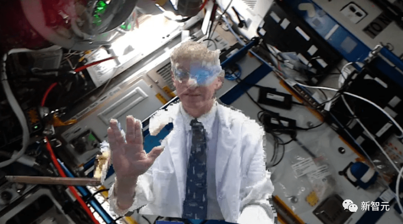 《星際迷航》美夢成真！全球首次國際全息傳送Hololens立功