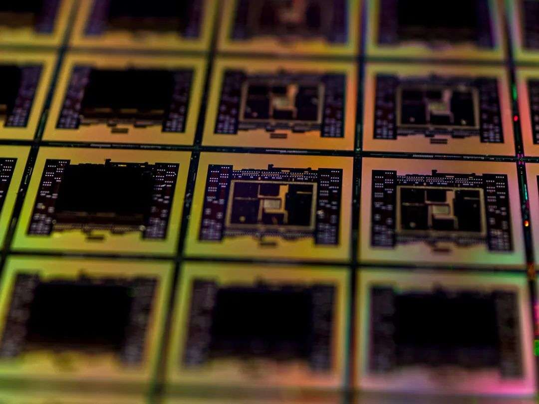 請來“蔣爸”，富士康離臺積電還有多遠？